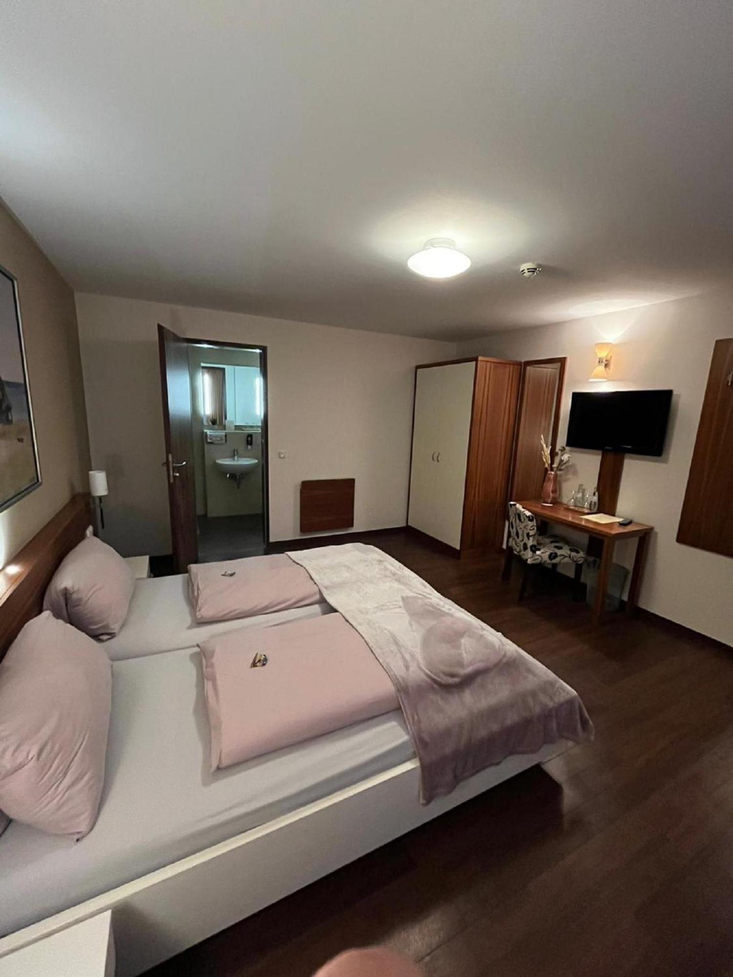 Gasthaus Lindenhof Otel Much Dış mekan fotoğraf