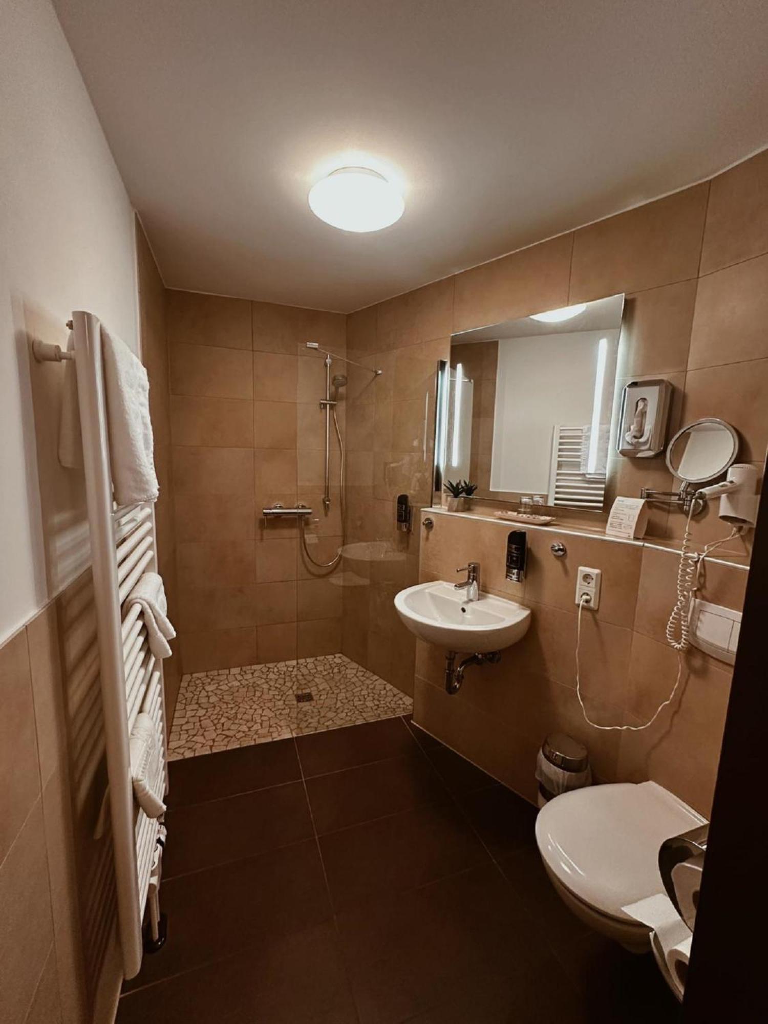 Gasthaus Lindenhof Otel Much Dış mekan fotoğraf