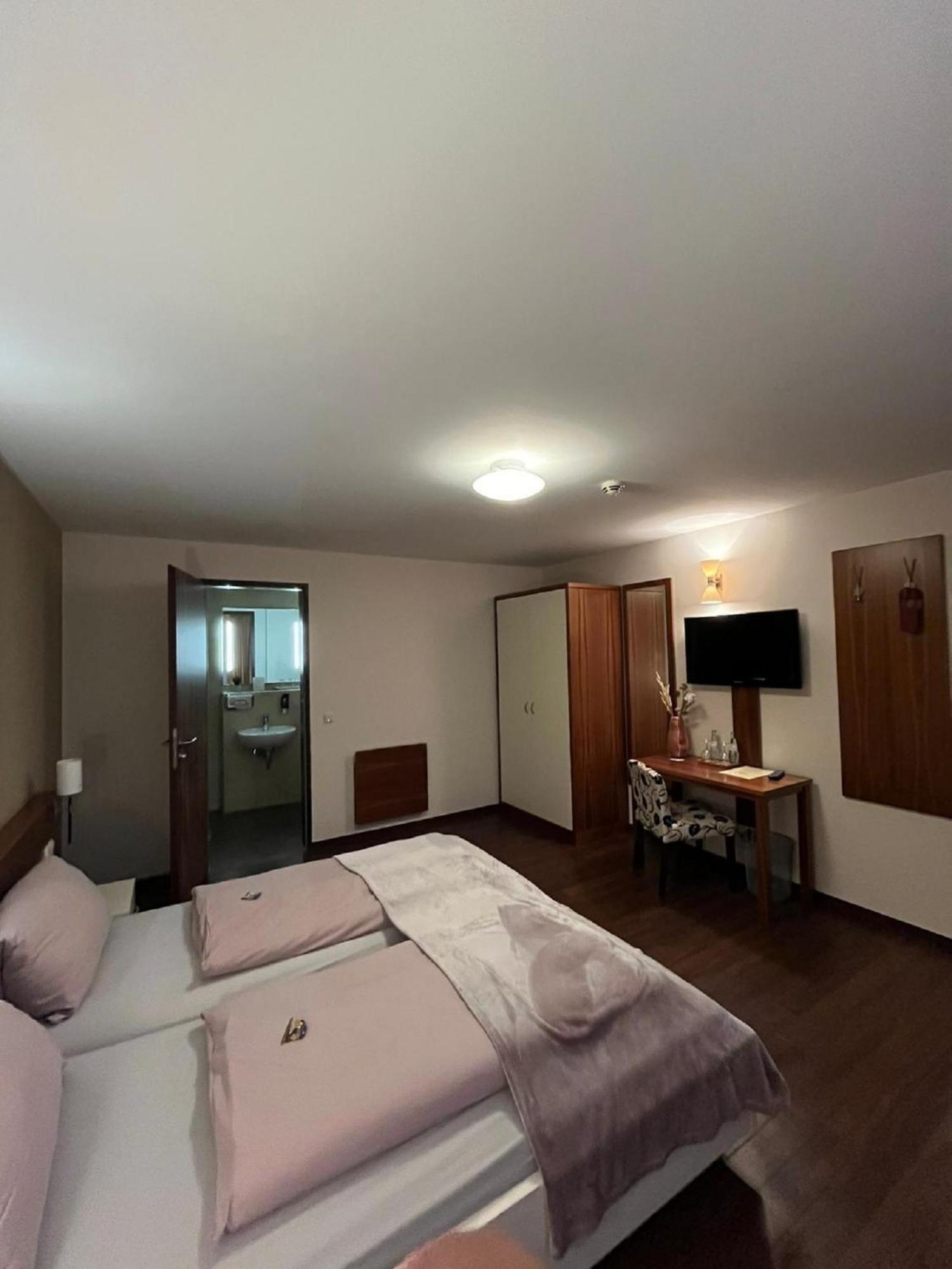 Gasthaus Lindenhof Otel Much Dış mekan fotoğraf